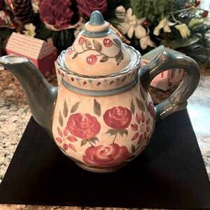 Flowers Inc.Balloons Hand Painted Tea Pot Pink Red Roses NWOT 4 Cup